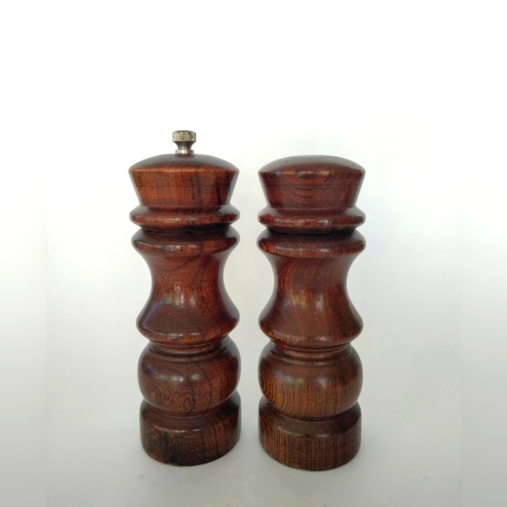 Goodwood vintage salt and pepper grinder
